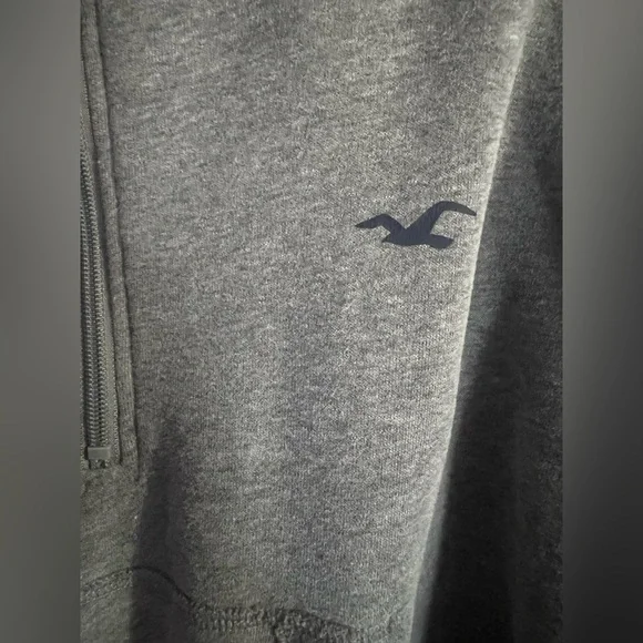 Hollister Cropped Turtle Neck Half Zip Sweater Women’s size Large - Picture 2 of 6